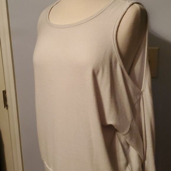 Comfy Cold Shoulder Top - Picture 1 of 3